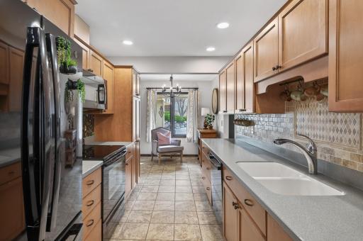 10223 Scarborough Road, Bloomington, MN 55437