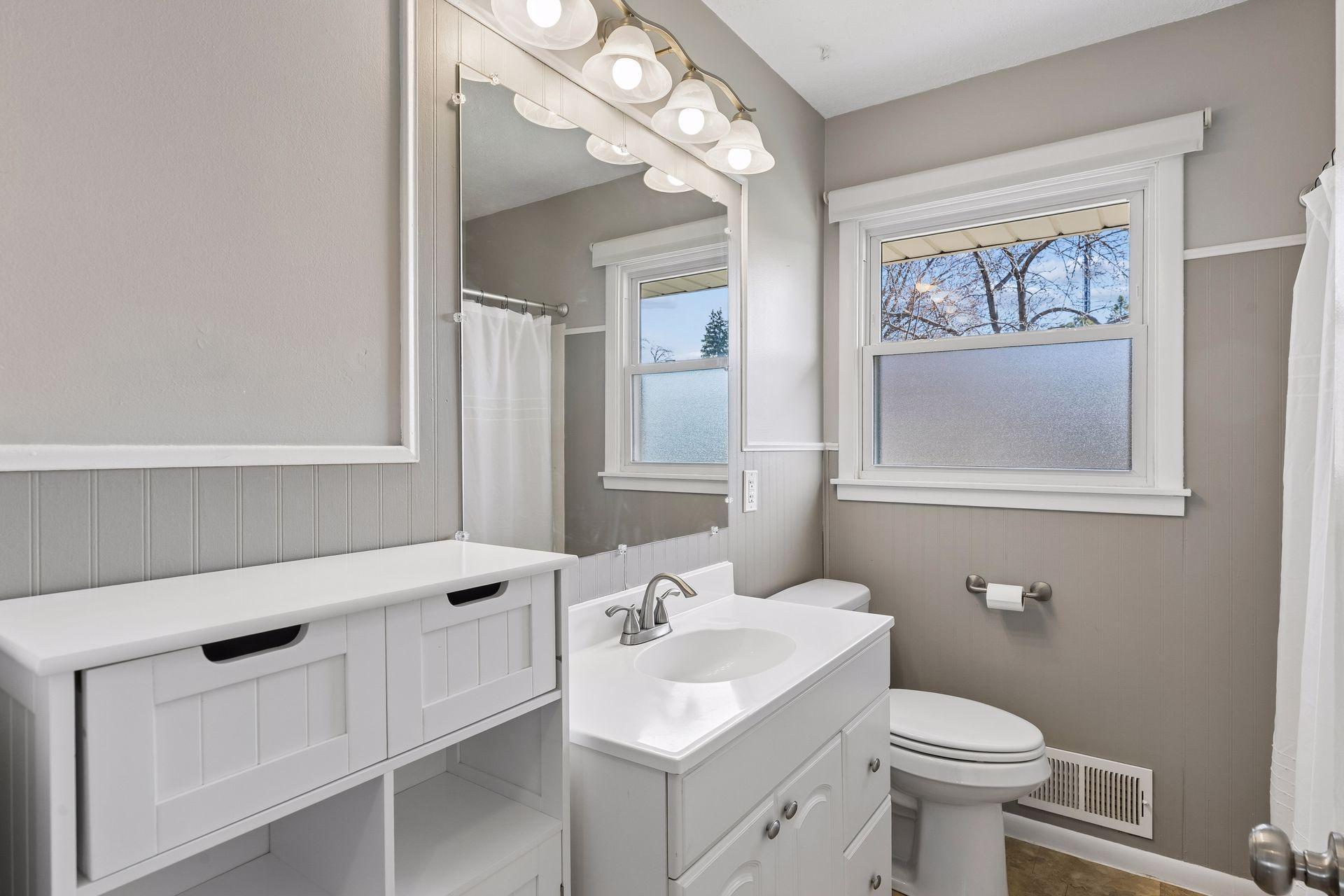 Another shot of the main floor full bath.