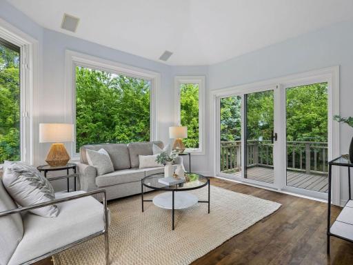 8803 Cove Pointe Road, Eden Prairie, MN 55347