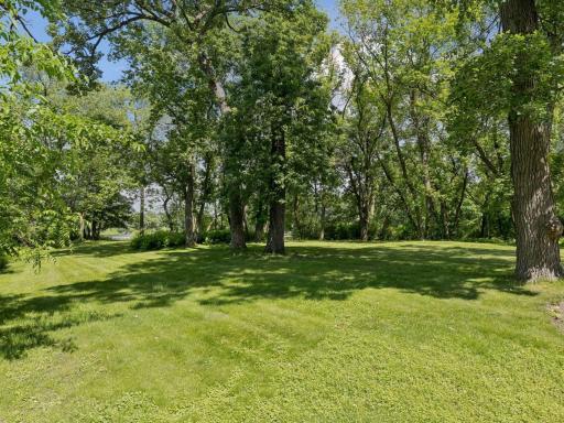 8803 Cove Pointe Road, Eden Prairie, MN 55347