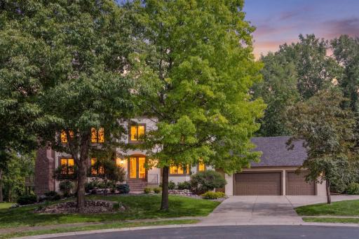 8803 Cove Pointe Road, Eden Prairie, MN 55347