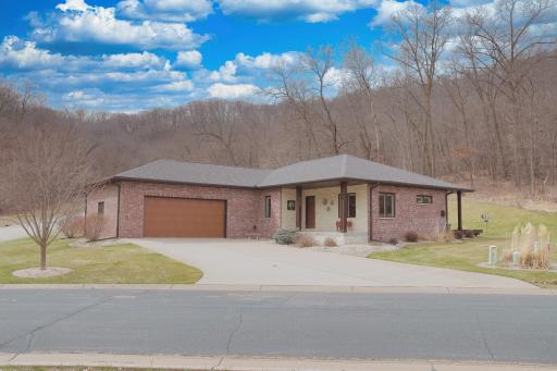 2760 Oakhurst Drive, Lake City, MN 55041