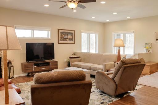 2760 Oakhurst Drive, Lake City, MN 55041