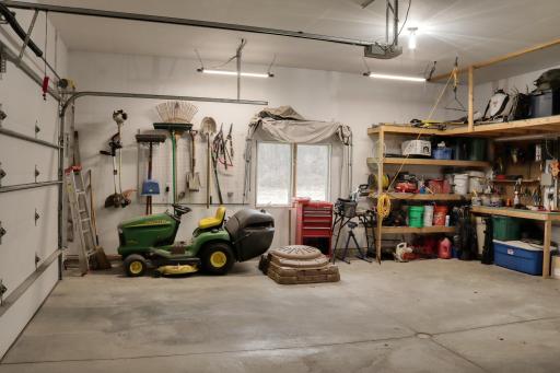 2760 Oakhurst Drive, Lake City, MN 55041