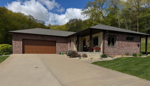 2760 Oakhurst Drive, Lake City, MN 55041
