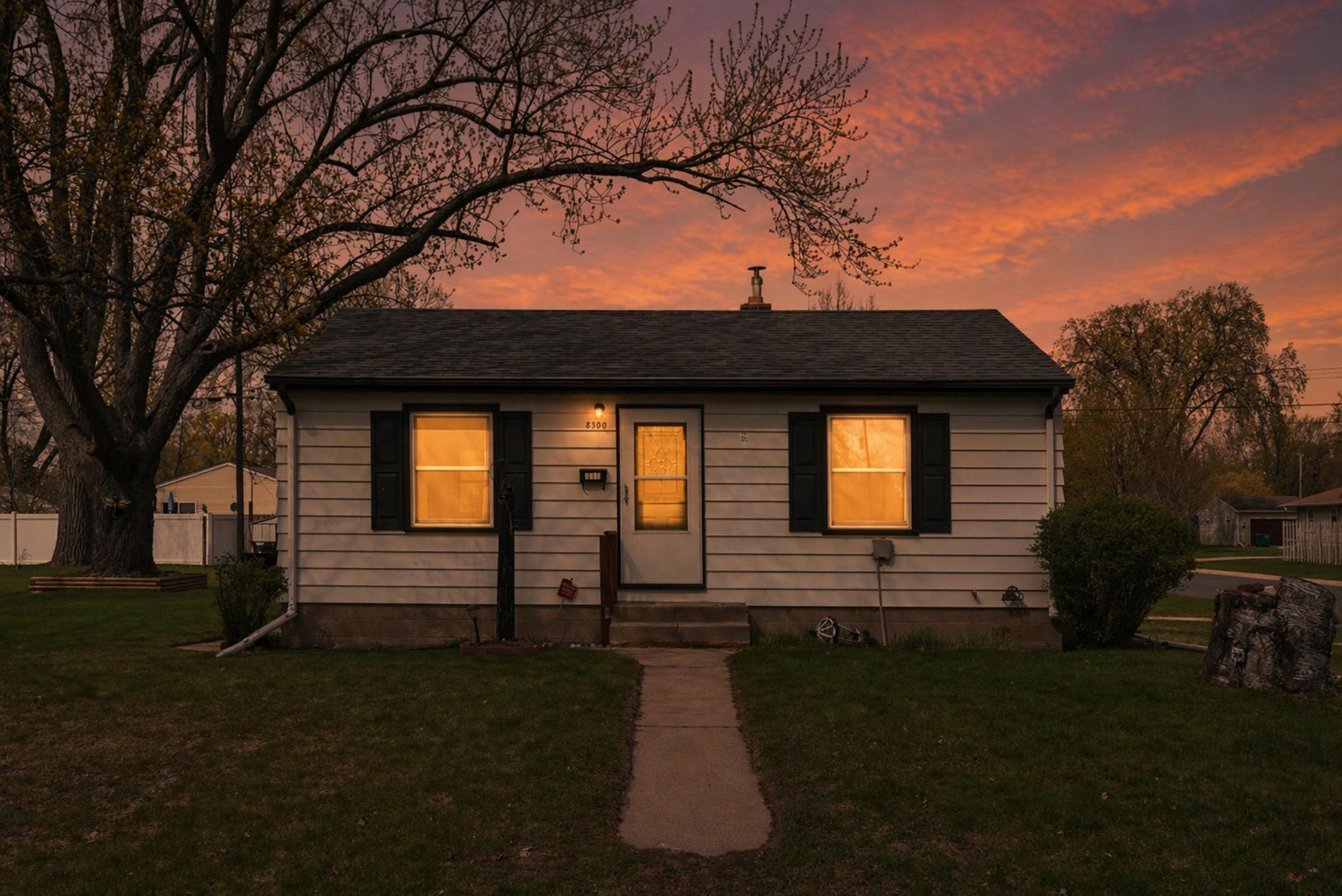 26_twilight exterior.jpg