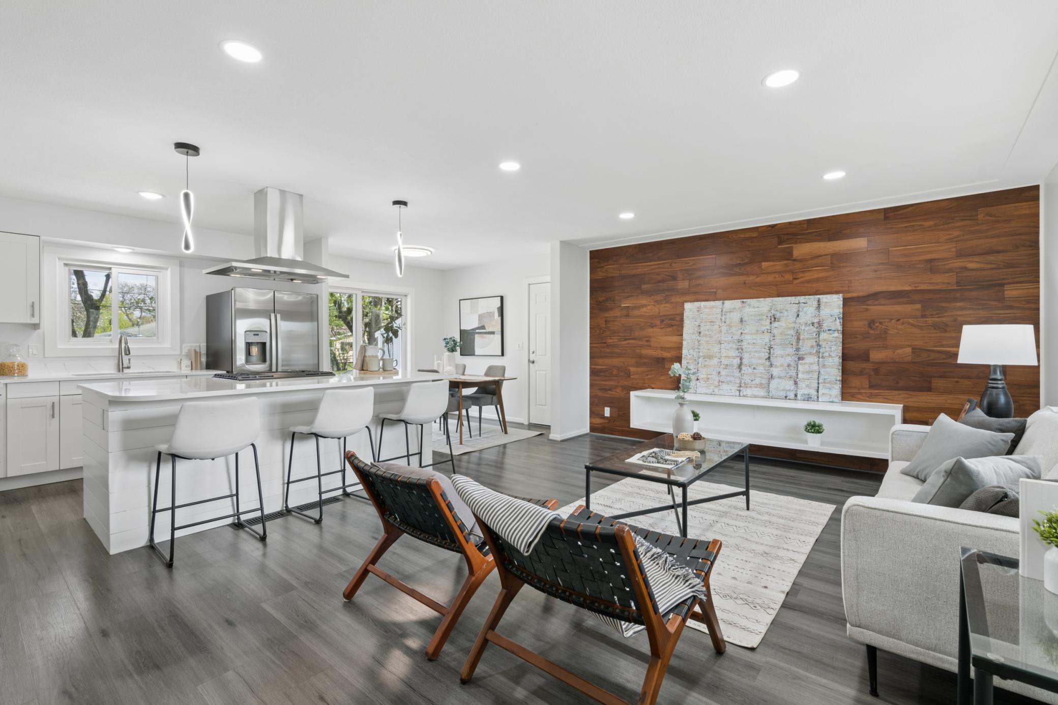Main floor open concept that's perfect for entertaining or family gatherings