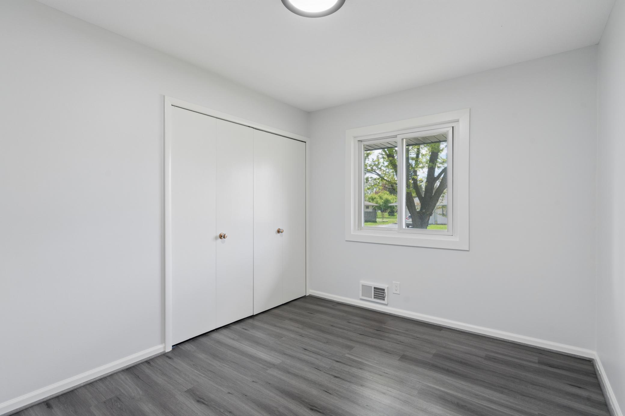 Second upper Bedroom