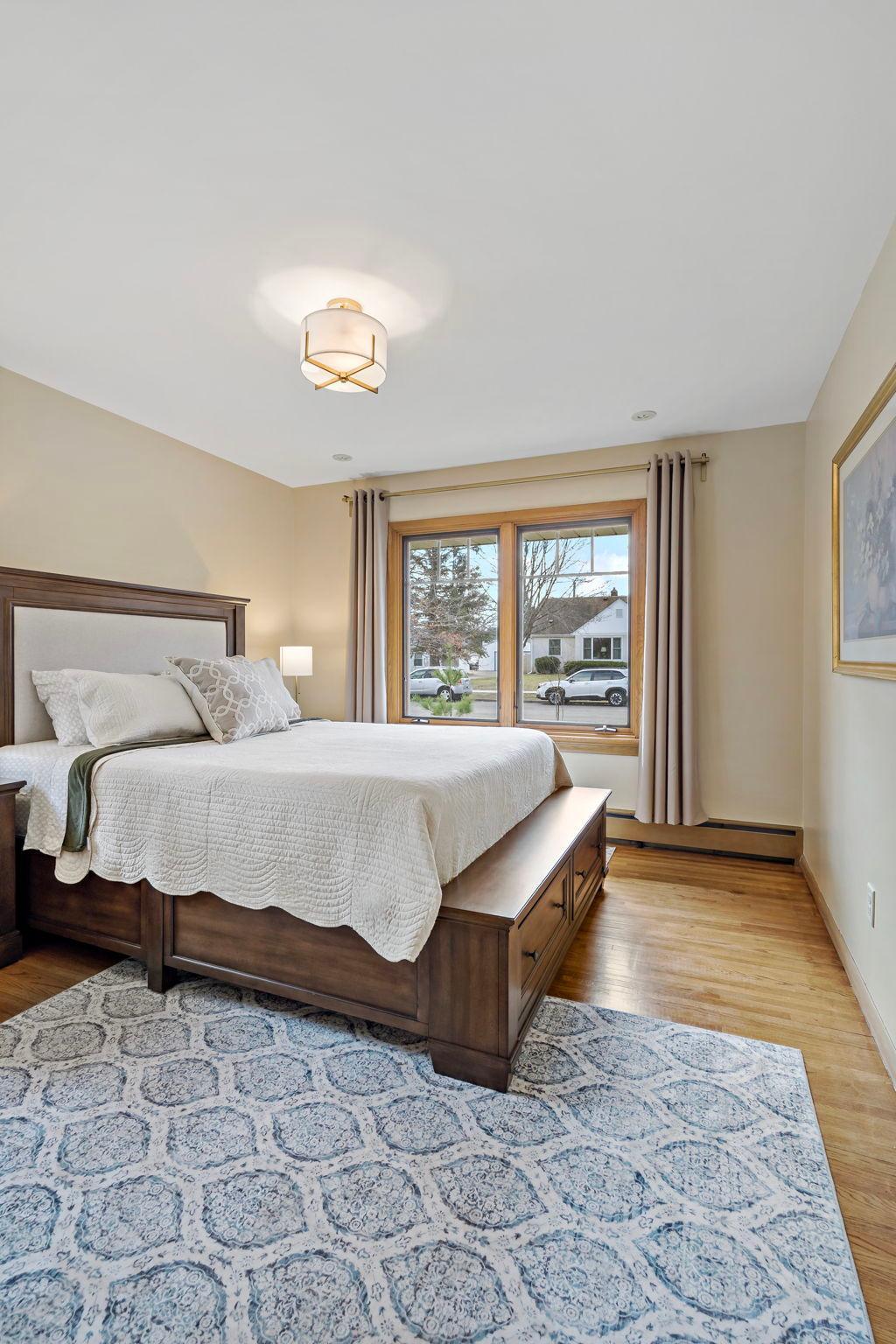 Bedroom 1 (Main Floor)