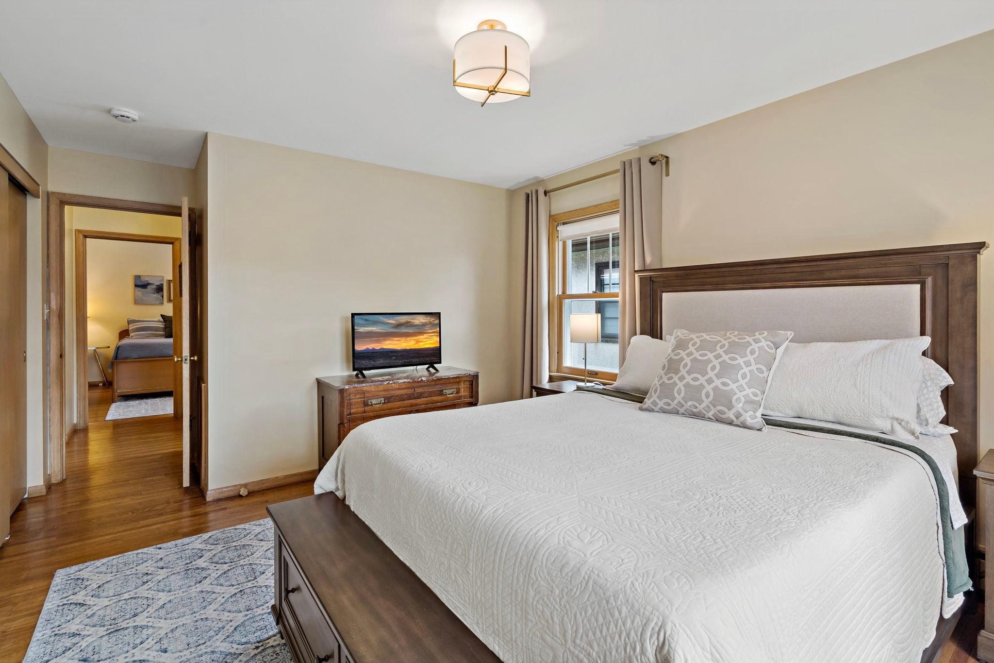 Bedroom 1 (Main Floor)