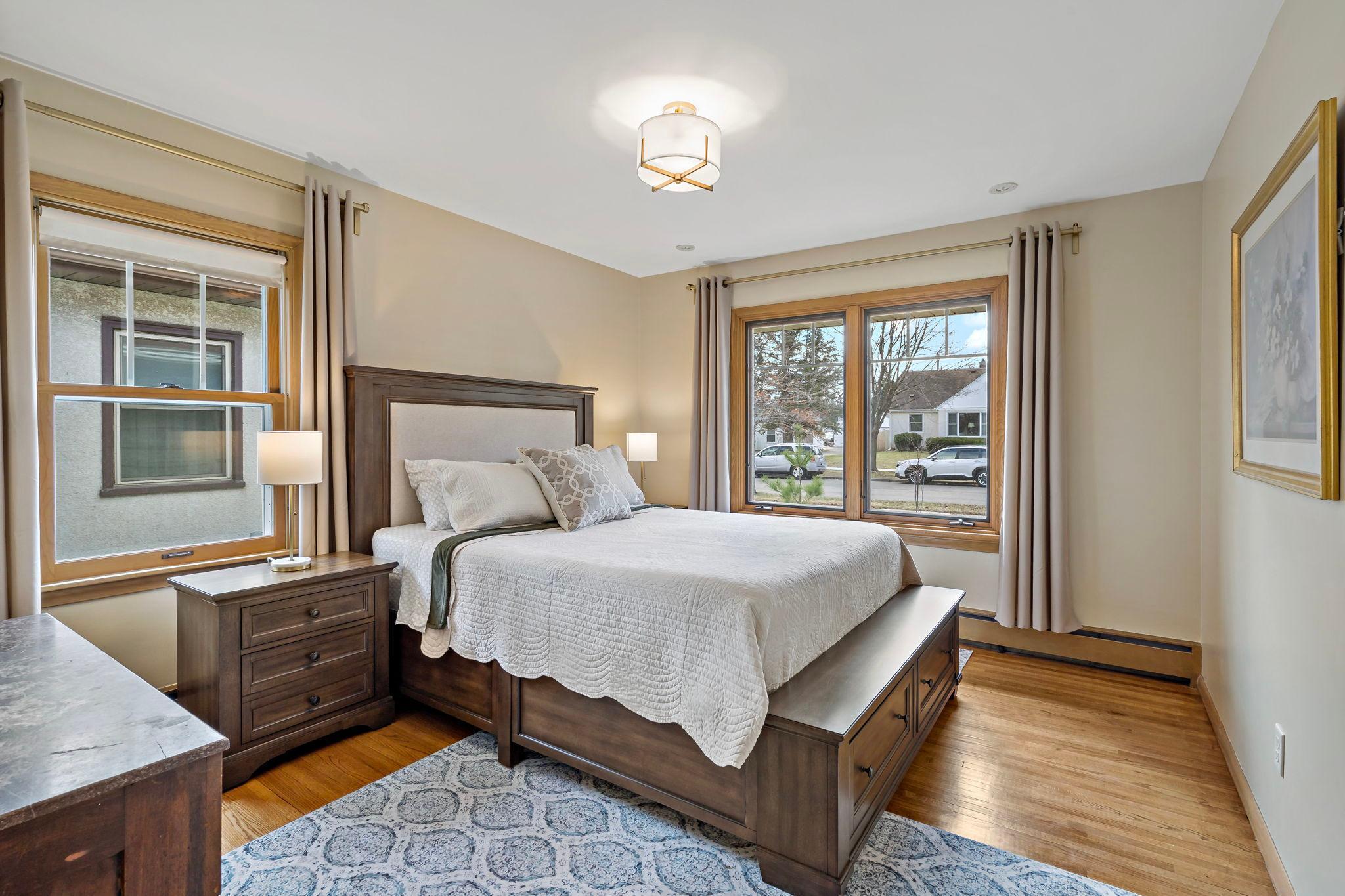 Bedroom 1 (Main Floor)