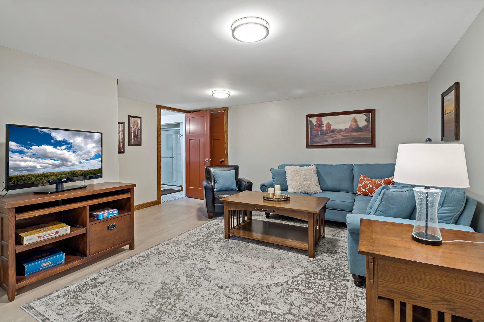 Family Room (Lower Level)