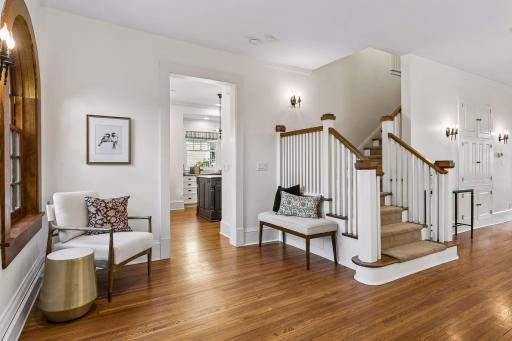 42 Kenwood Parkway, Saint Paul, MN 55105