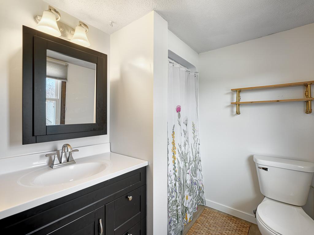 16 - Primary Bathroom.jpg