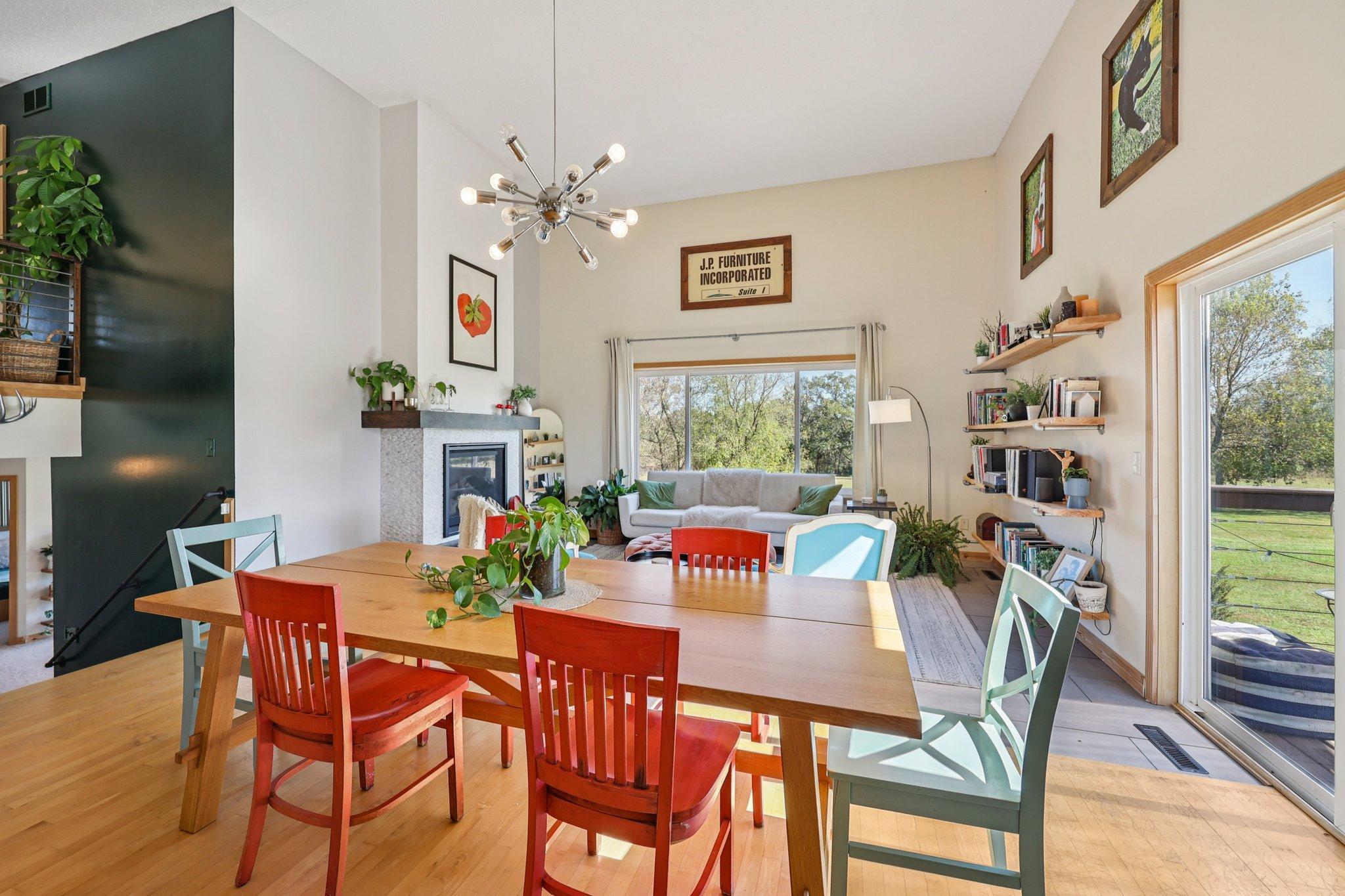 14-web-or-mls-113th St NW-S0910-014.jpg