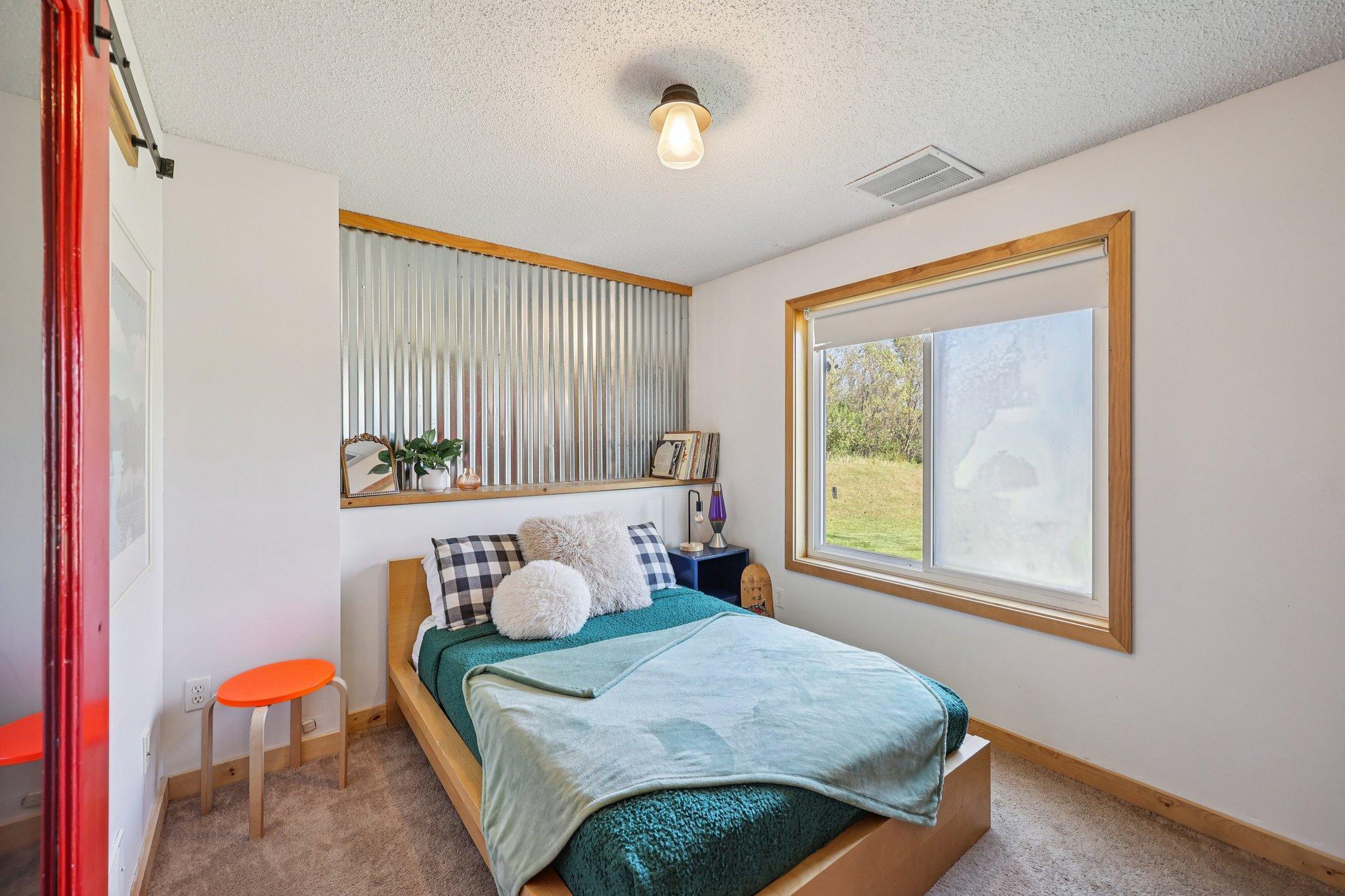 38-web-or-mls-113th St NW-S0910-038.jpg