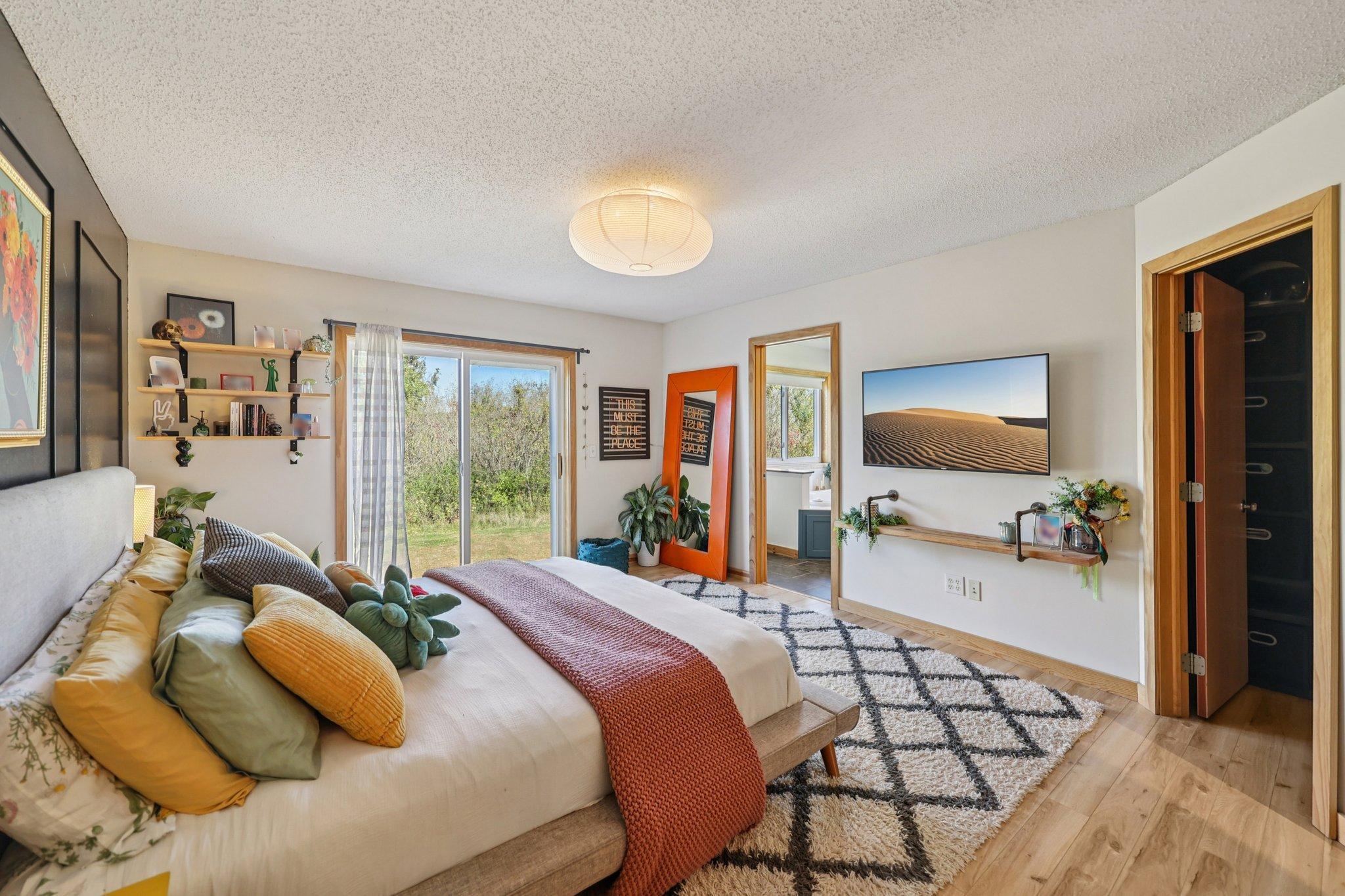 50-web-or-mls-113th St NW-S0910-050.jpg