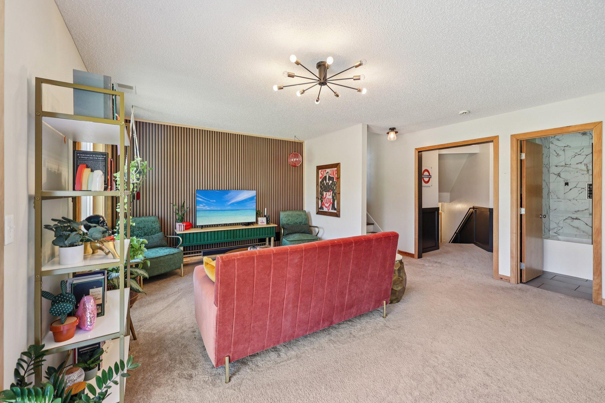 37-web-or-mls-113th St NW-S0910-037.jpg