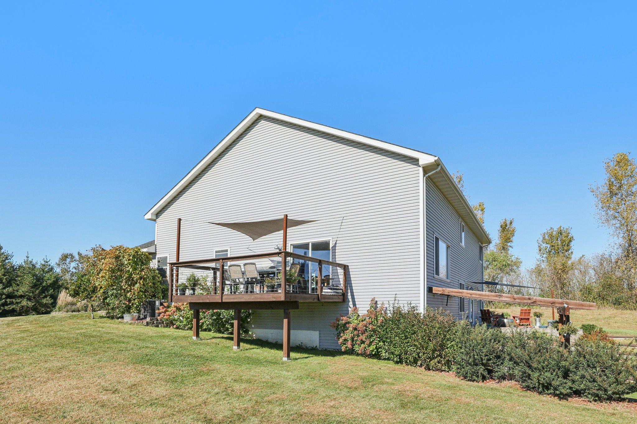 61-web-or-mls-113th St NW-S0910-061.jpg