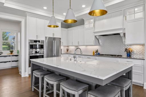 3244 Timberhill Court, Minnetonka, MN 55345