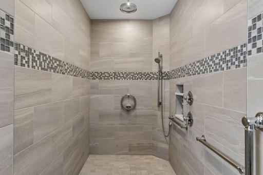 3244 Timberhill Court, Minnetonka, MN 55345