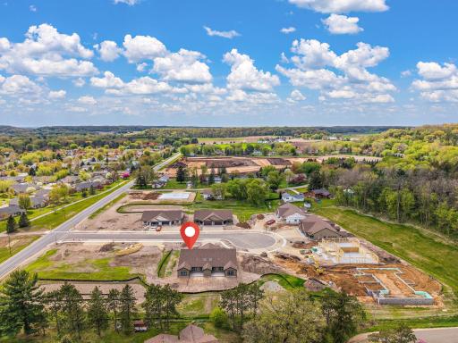 1060 Legend Lane, River Falls, WI 54022