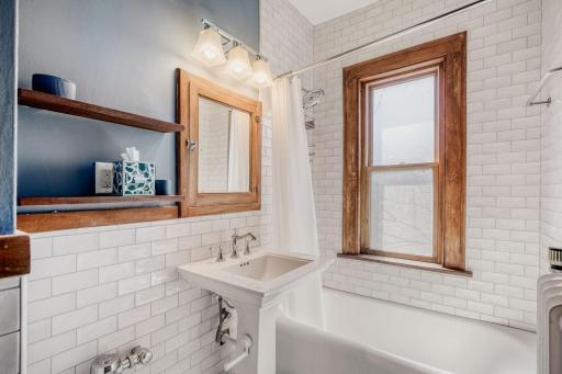 4418 W Lake Harriet Parkway, 303, Minneapolis, MN 55410