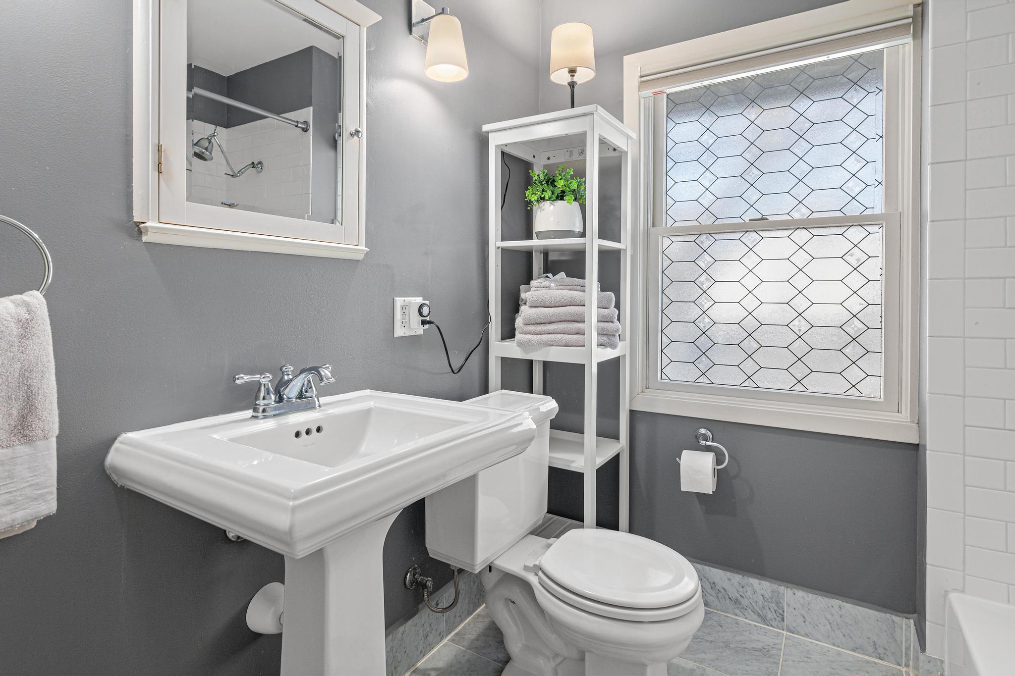 4253 Brookside Ave, St Louis Park, MN-16.jpg