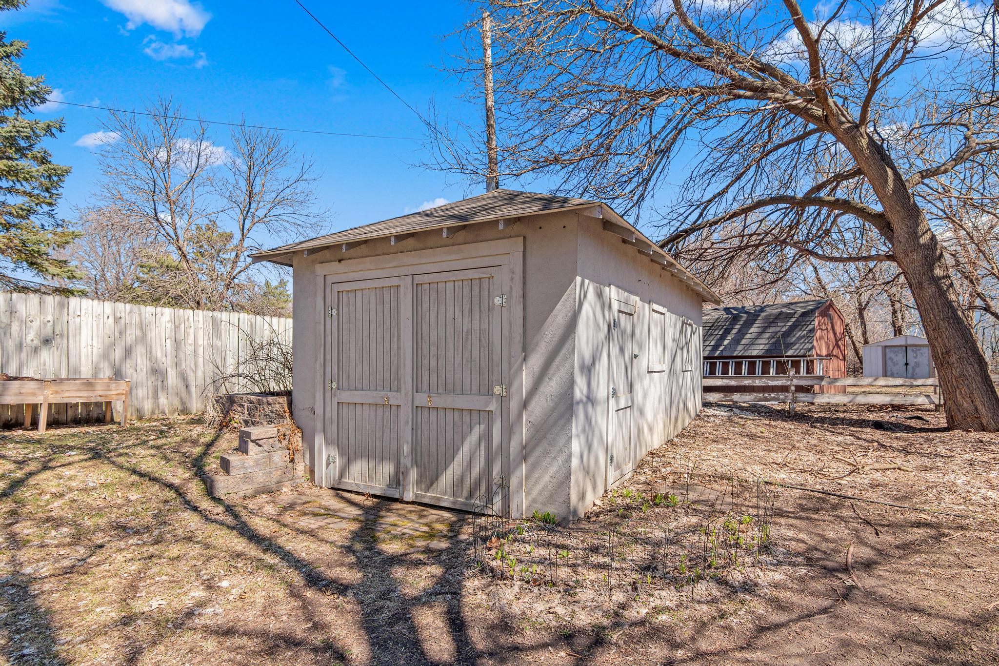 One car garage currently being used a shed with no driveway access.