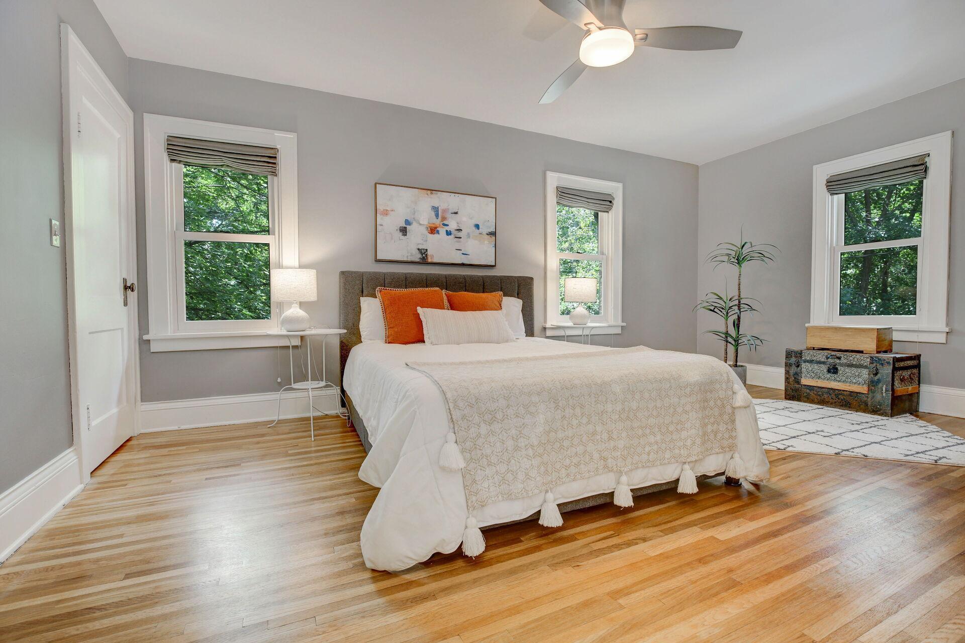 Visually staged primary suite