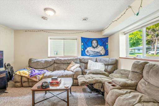 1077 26th Avenue SE, Minneapolis, MN 55414