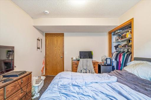 1077 26th Avenue SE, Minneapolis, MN 55414