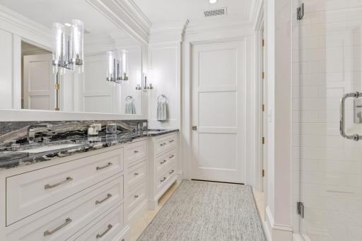 240 Minnetonka Avenue S, 203, Wayzata, MN 55391