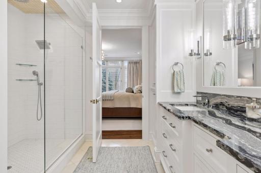 240 Minnetonka Avenue S, 203, Wayzata, MN 55391
