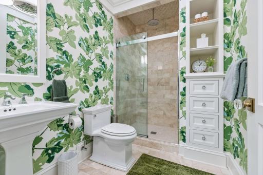 240 Minnetonka Avenue S, 203, Wayzata, MN 55391