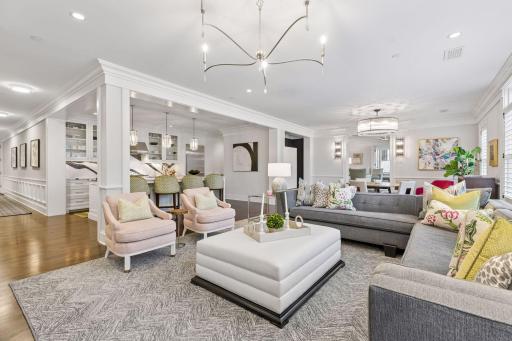 240 Minnetonka Avenue S, 203, Wayzata, MN 55391