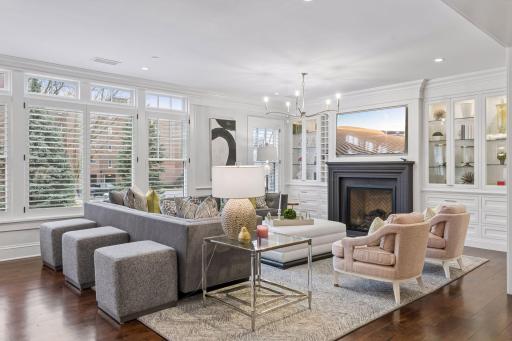 240 Minnetonka Avenue S, 203, Wayzata, MN 55391