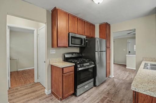 875 Iroquois Avenue, Saint Paul, MN 55119