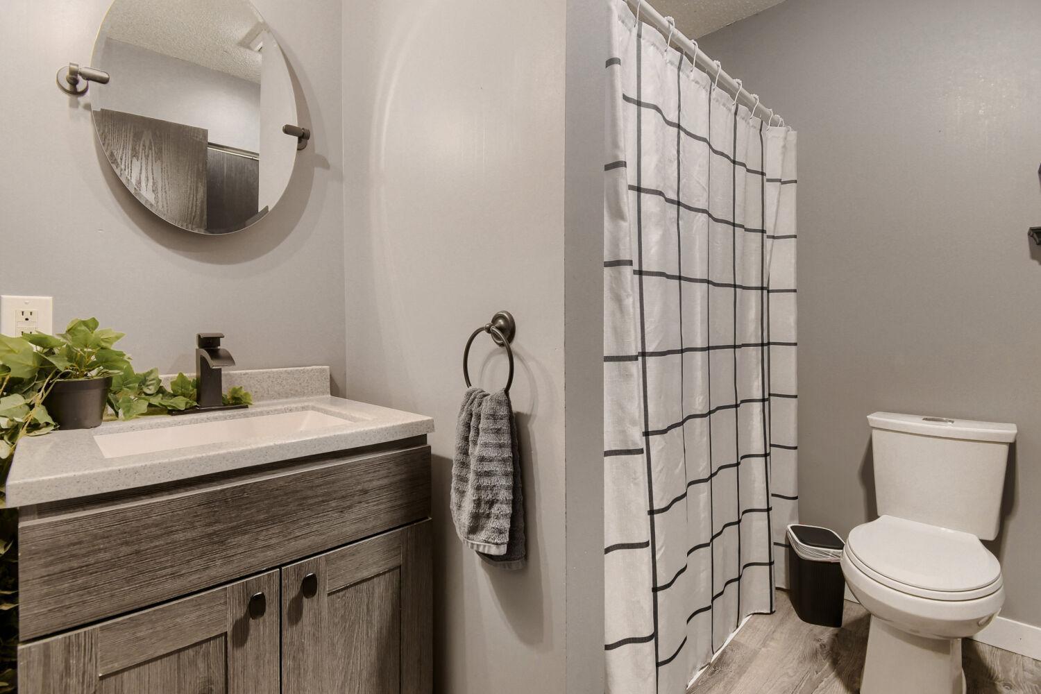 7841 corey path - Web Quality - 022 - 22 Bathroom.jpg