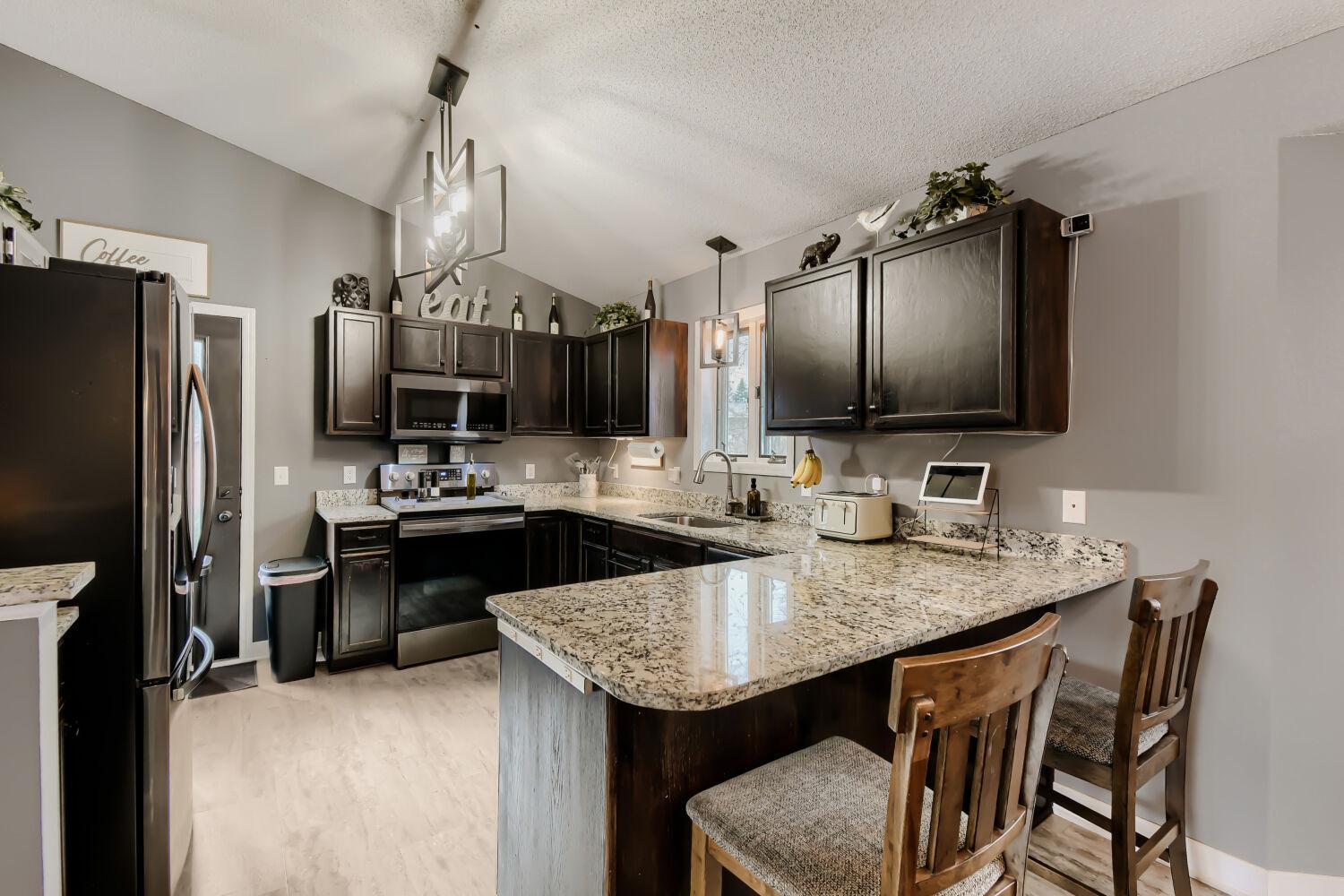 7841 corey path - Web Quality - 012 - 12 Kitchen.jpg