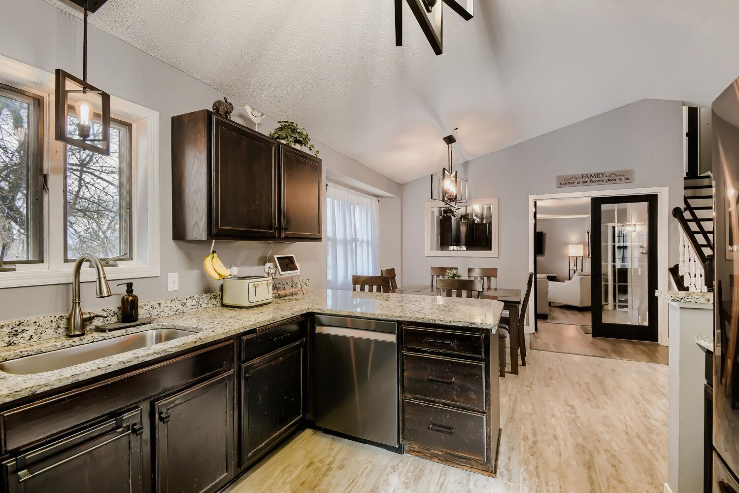 7841 corey path - Web Quality - 013 - 13 Kitchen.jpg