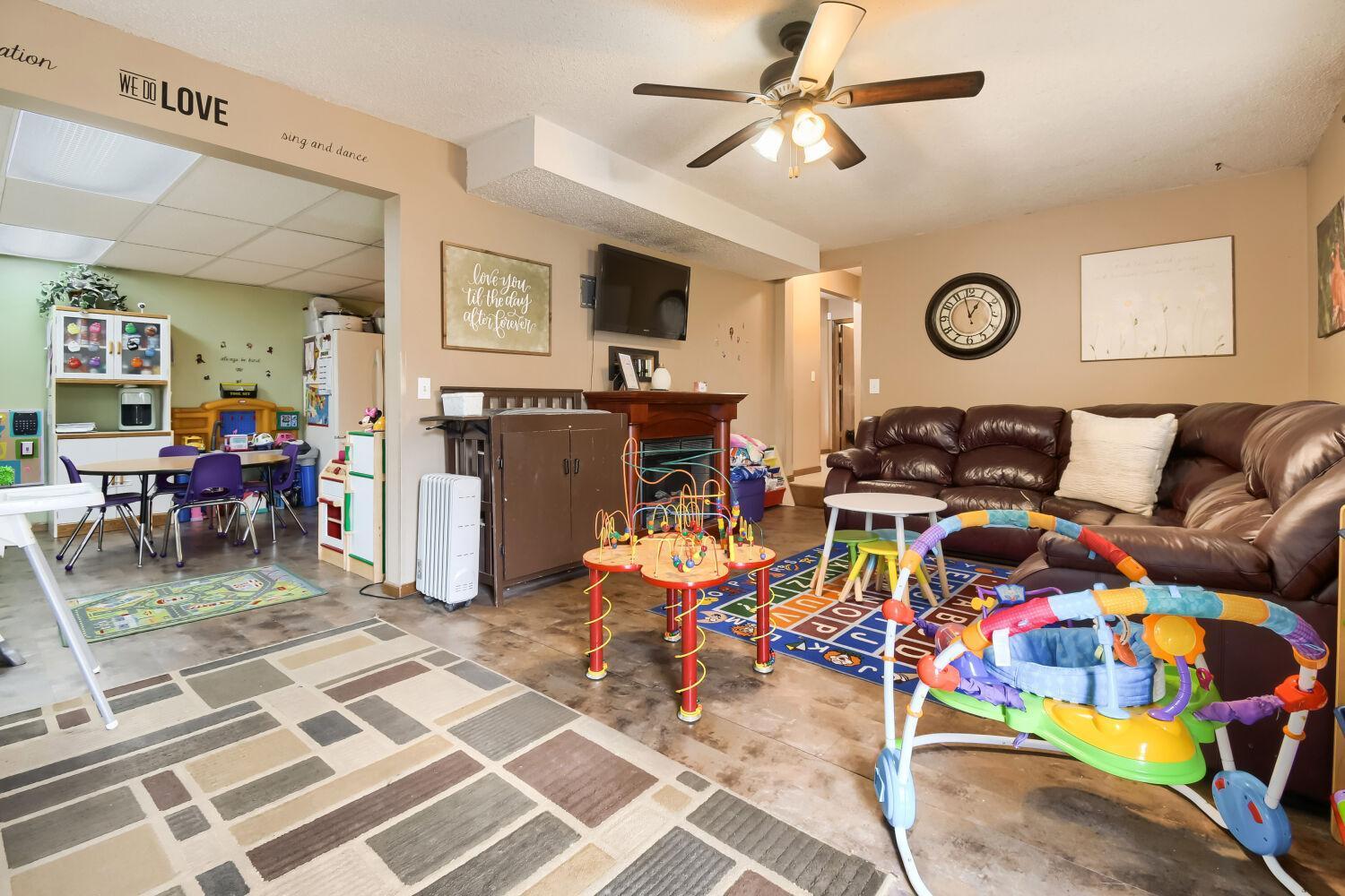 7841 corey path - Web Quality - 010 - 10 Living Room.jpg