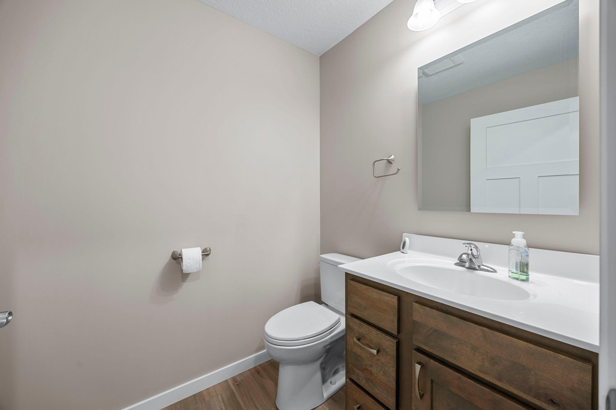 37-web-or-mls-409 N Russell St-155.jpg