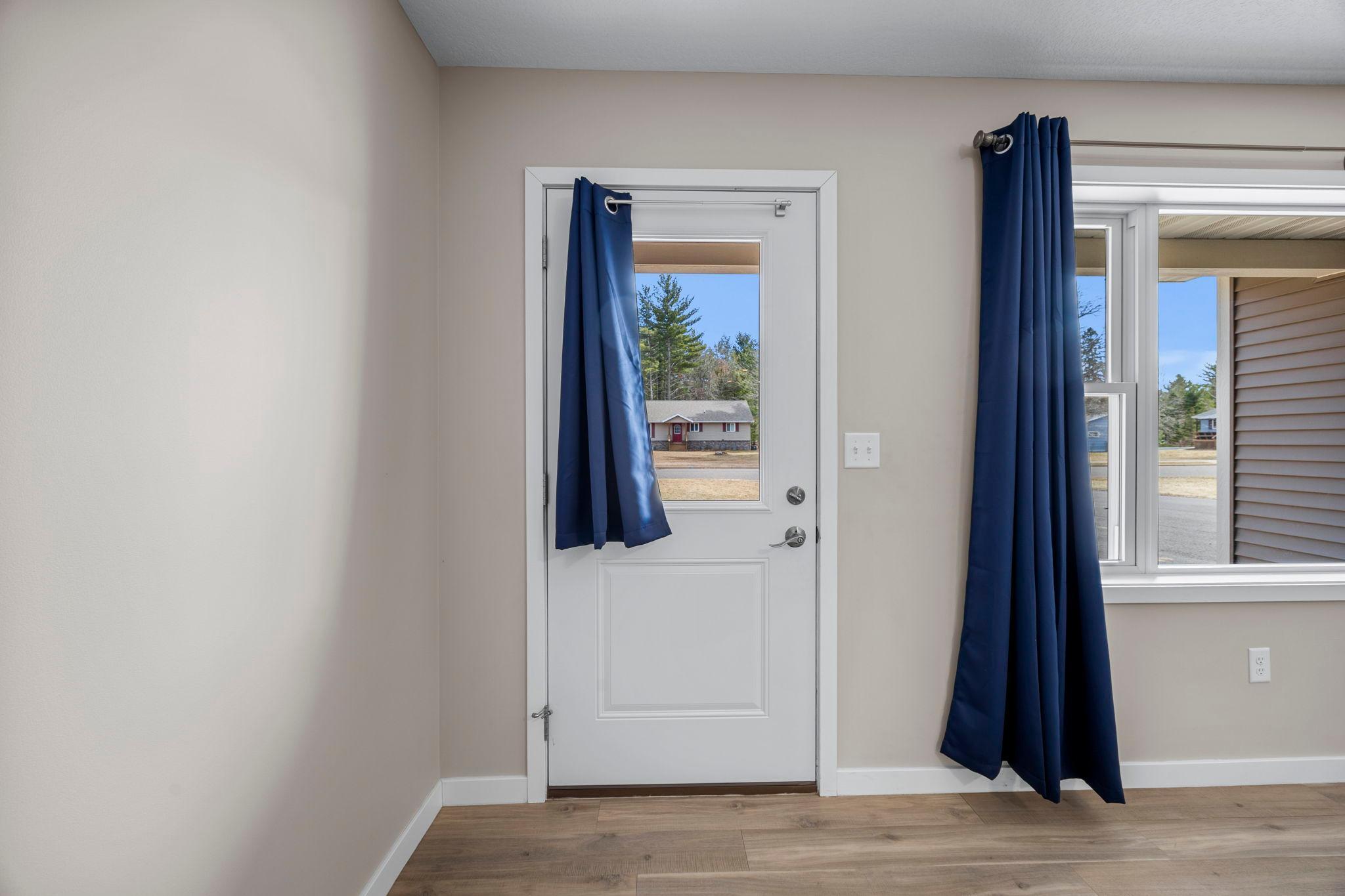 23-web-or-mls-409 N Russell St-85.jpg