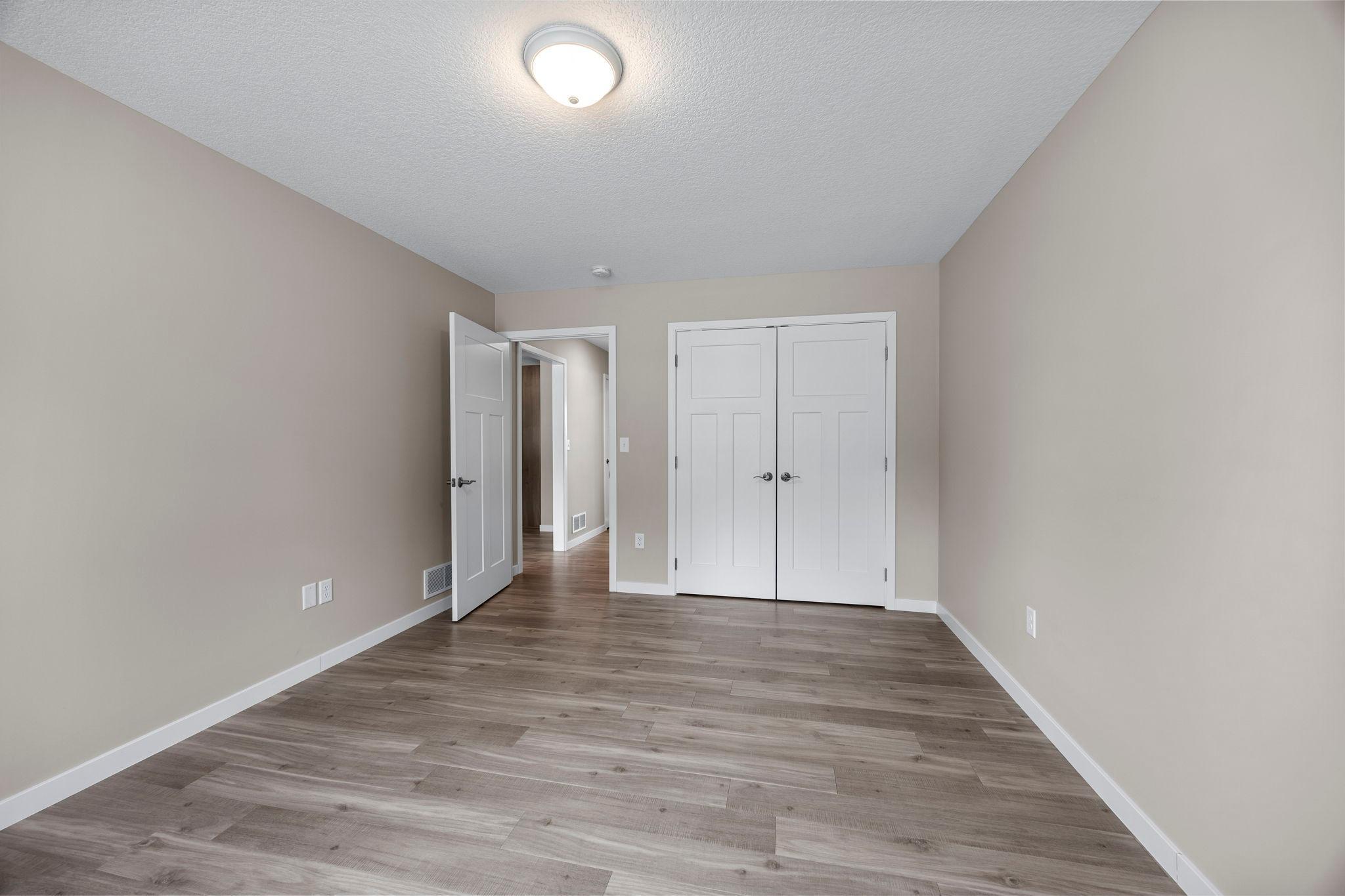 41-web-or-mls-409 N Russell St-179.jpg