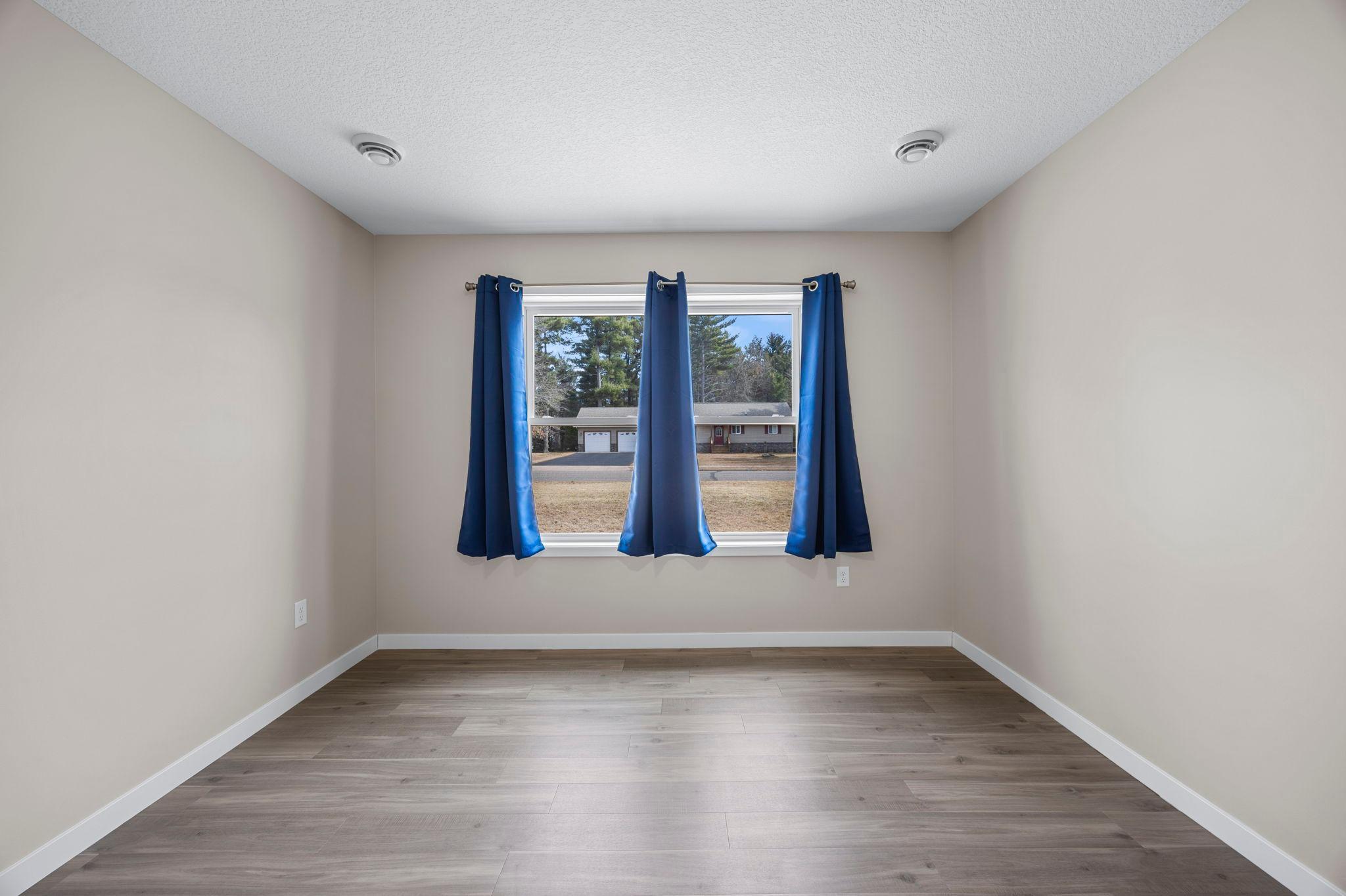 40-web-or-mls-409 N Russell St-175.jpg