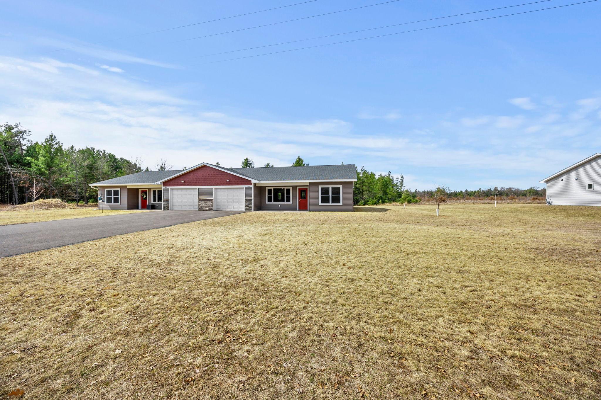 11-web-or-mls-409 N Russell St-25.jpg