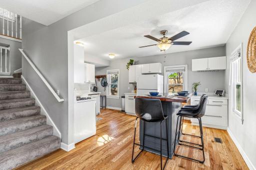 204 20th Avenue N, Hopkins, MN 55343