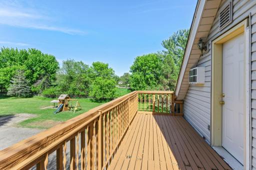 612 73rd Avenue N, Brooklyn Park, MN 55444