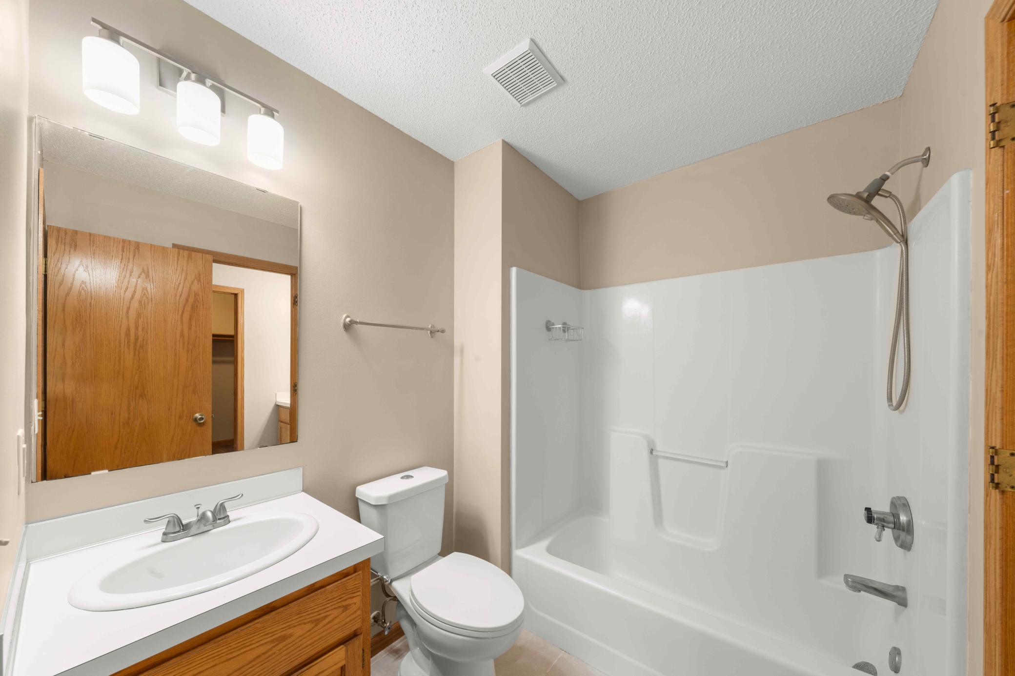 Upper level full bathroom
